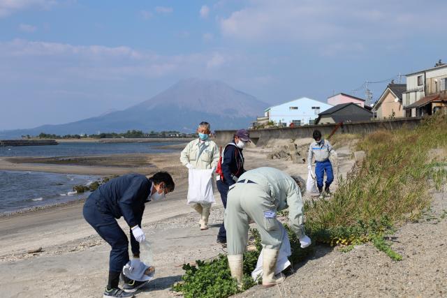 令和3年11月3日（水曜日）美しい景観を守る為海岸清掃ボランティア