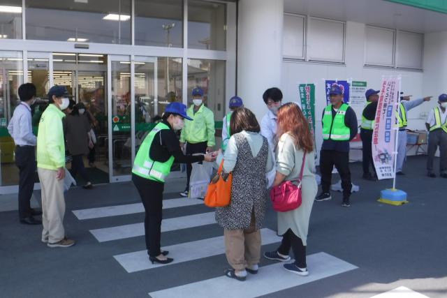 秋の全国地域安全運動街頭キャンペーン