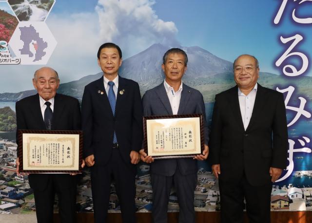 令和7年度県防犯功労者・県防犯功労団体の表彰者が市長表敬