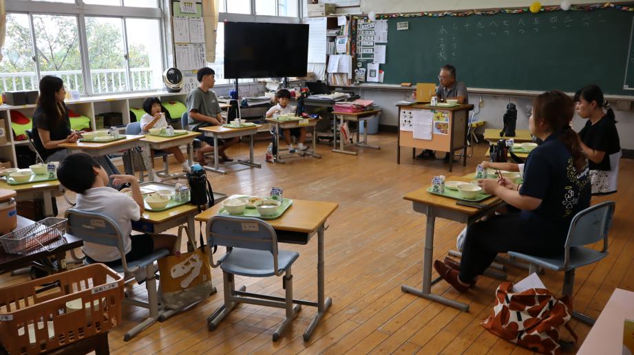 2025年9月4日_oyakokyuushoku1