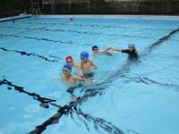 プールサイド歩き