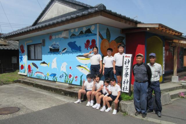 地域のシンボルを目指して辺田自治公民館の壁画が完成！
