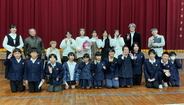 新城小学校で芸術鑑賞会