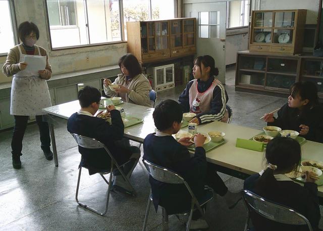 松ケ崎小学校で鹿児島を丸ごと味わう学校給食週間