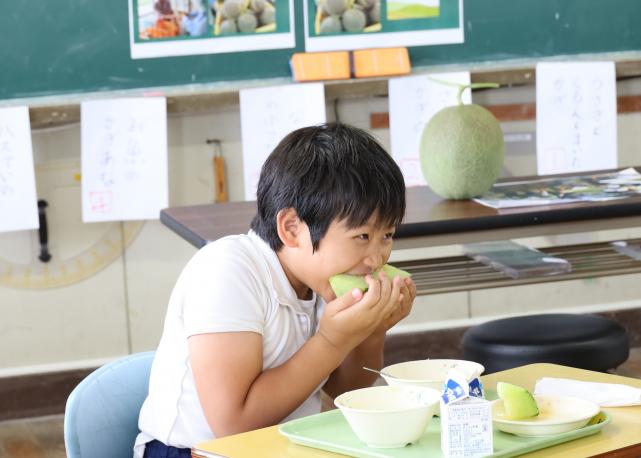 ふるさと納税寄付者様による学校給食食材提供
