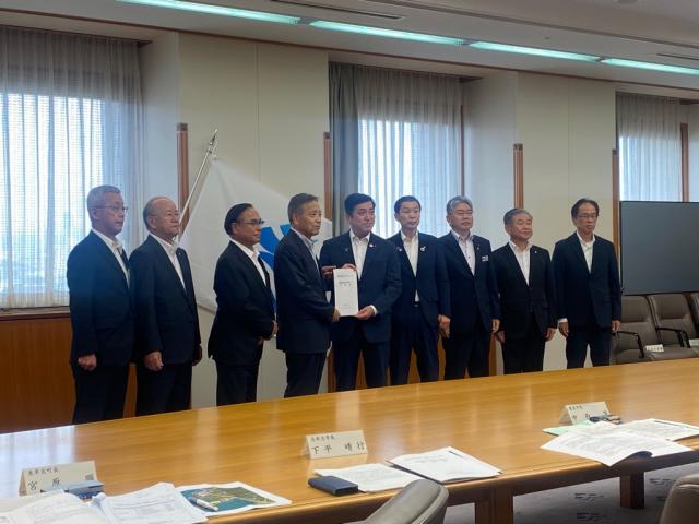 大隅総合開発期成会県知事要望1